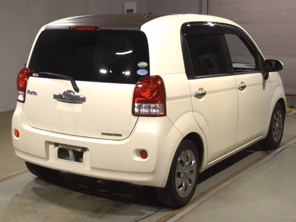 TOYOTA PORTE
