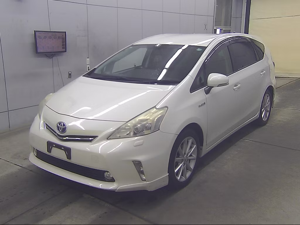 TOYOTA PRIUS ALPHA