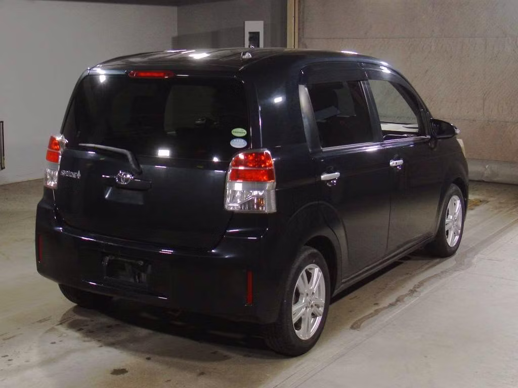 TOYOTA SPADE