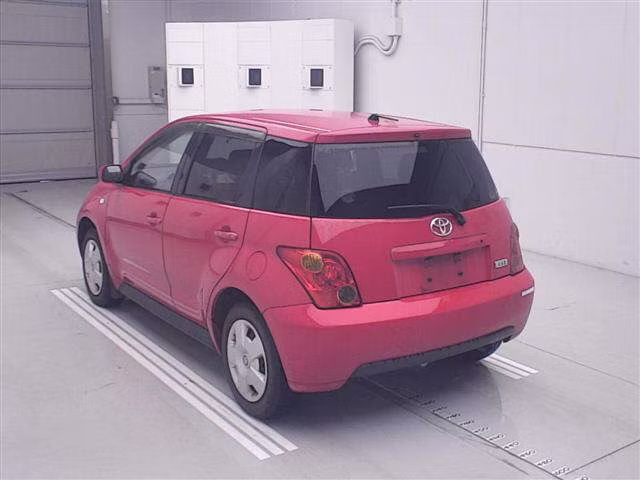TOYOTA IST