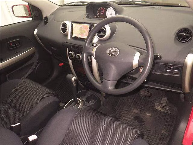 TOYOTA IST