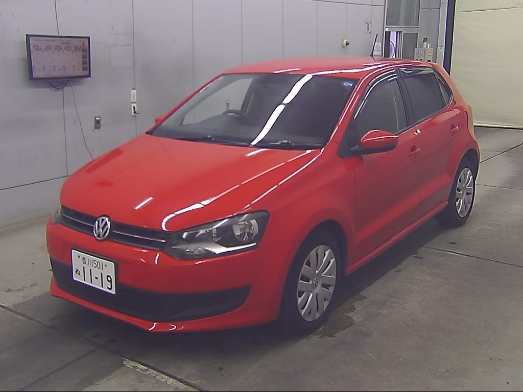 VOLKSWAGEN POLO