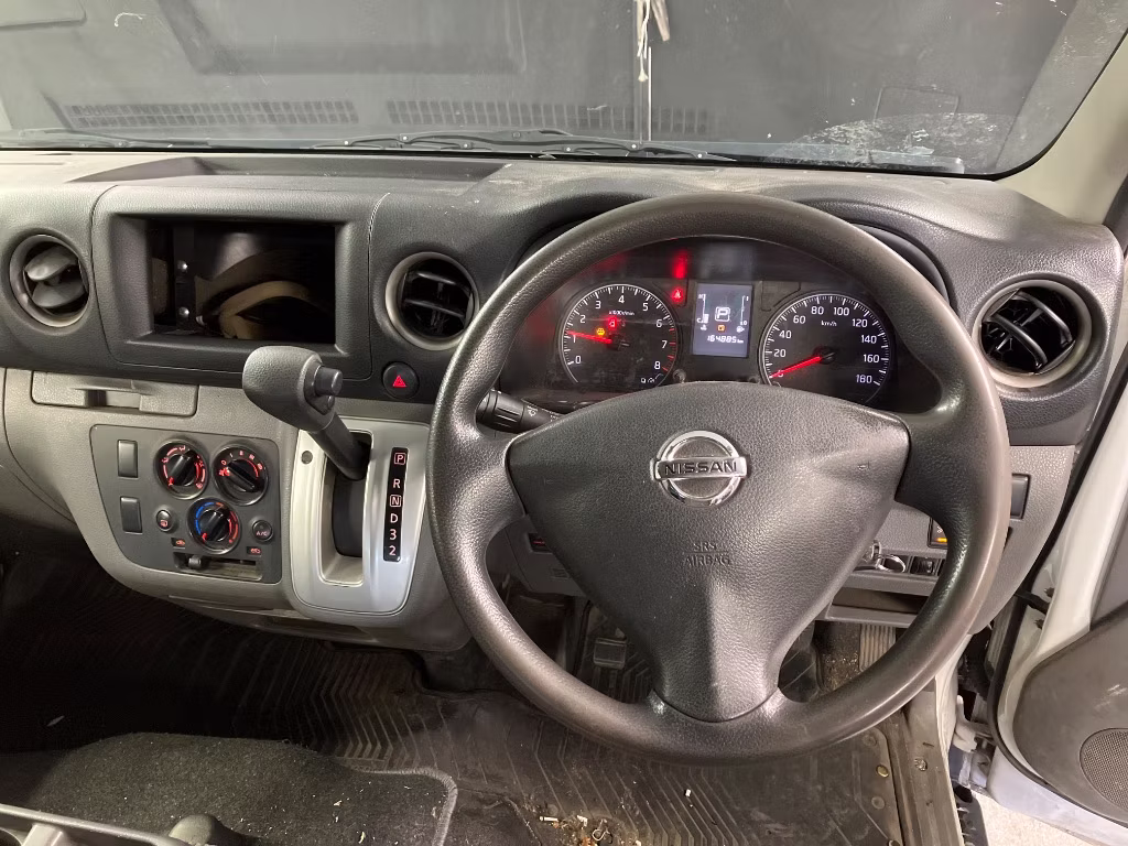 NISSAN NV350 CARAVAN