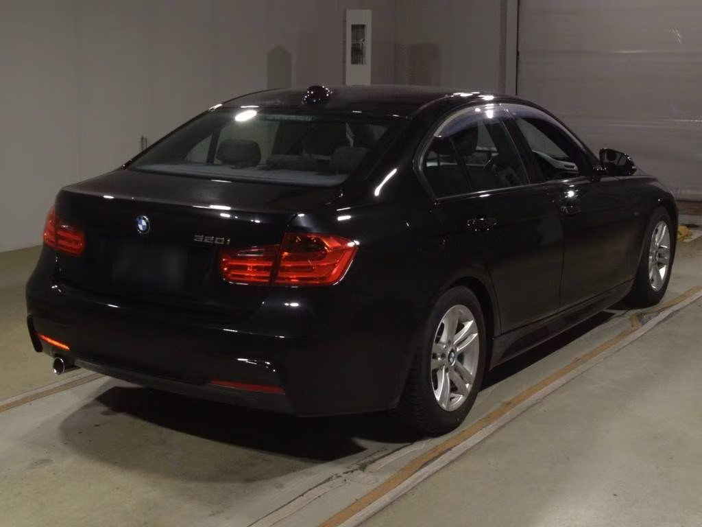 BMW 3-SERIES