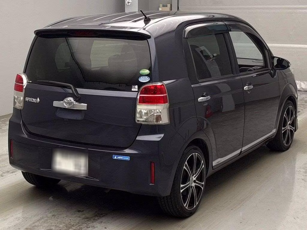 TOYOTA SPADE