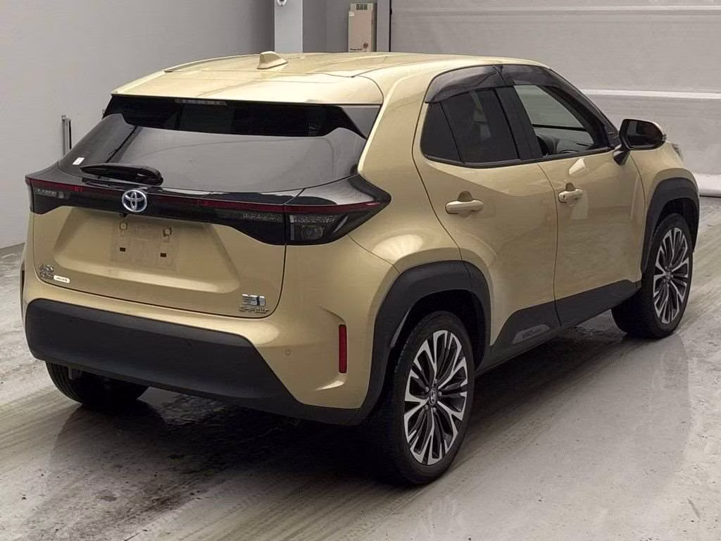 TOYOTA YARIS CROSS