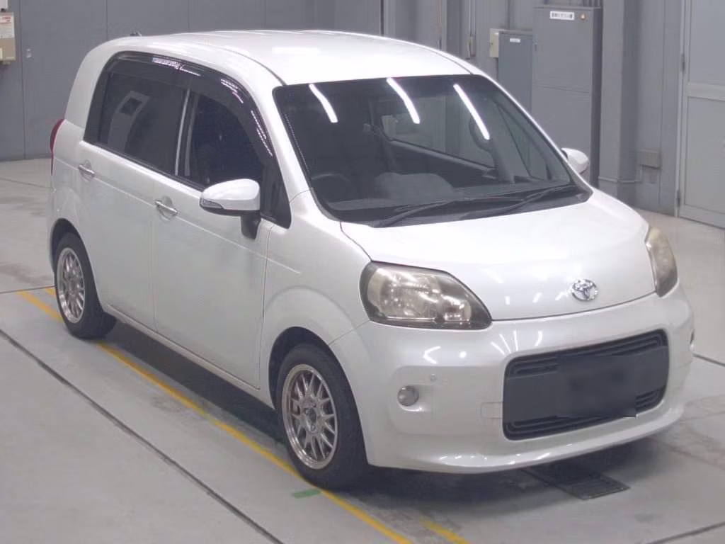TOYOTA PORTE