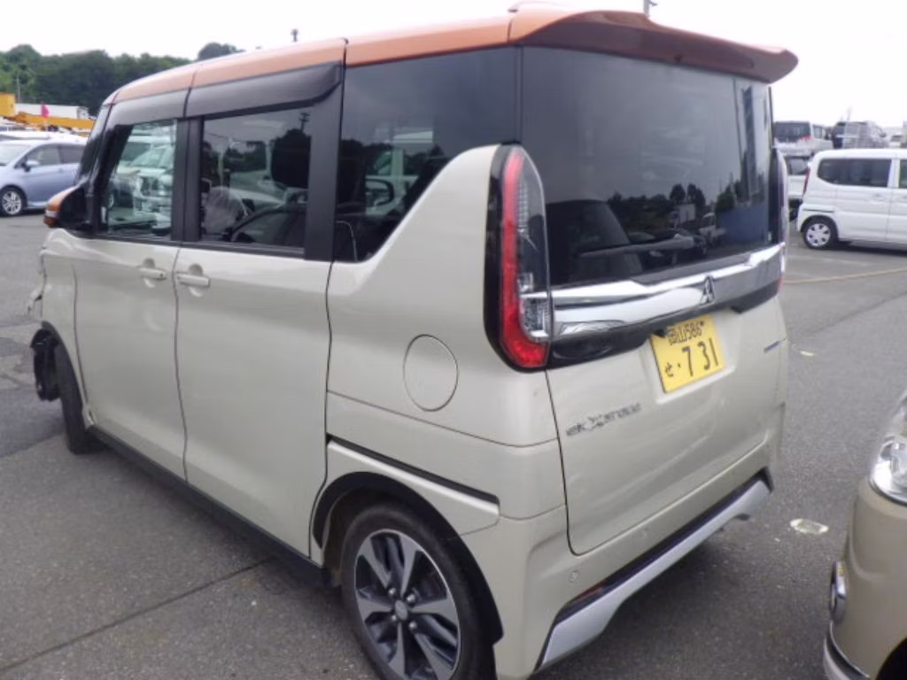 MITSUBISHI EK SPACE