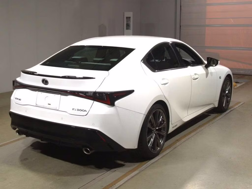 LEXUS IS300H