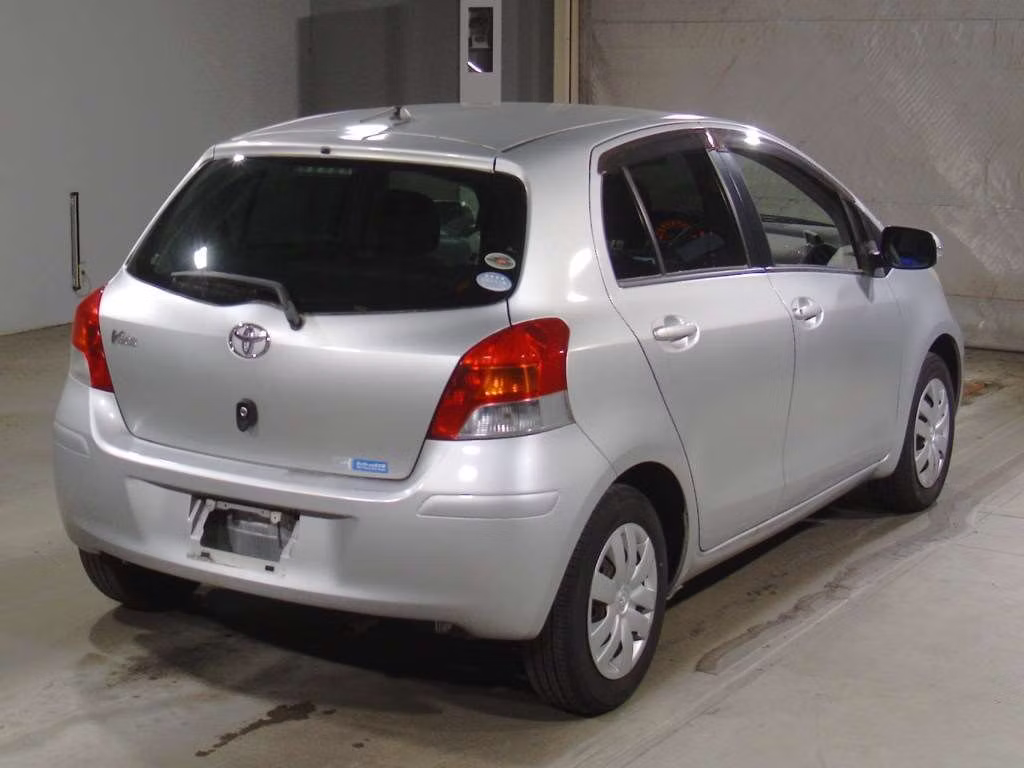 TOYOTA VITZ