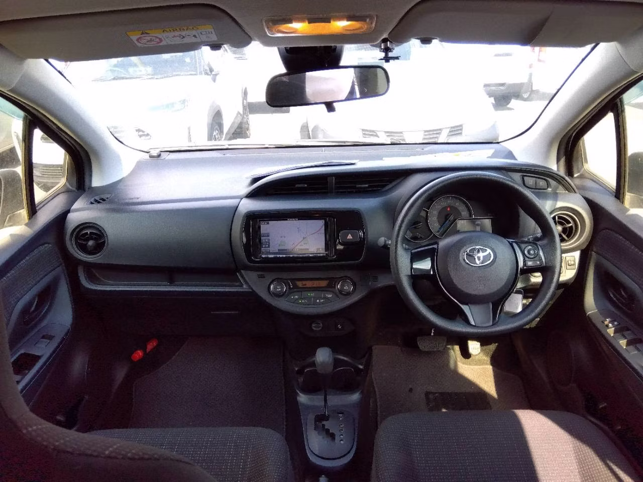 TOYOTA VITZ