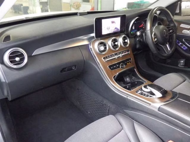 MERCEDES-BENZ C-CLASS