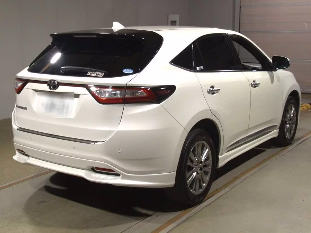 TOYOTA HARRIER