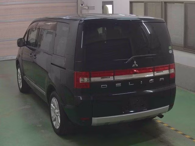 MITSUBISHI DELICA D:5
