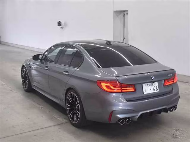 BMW M5