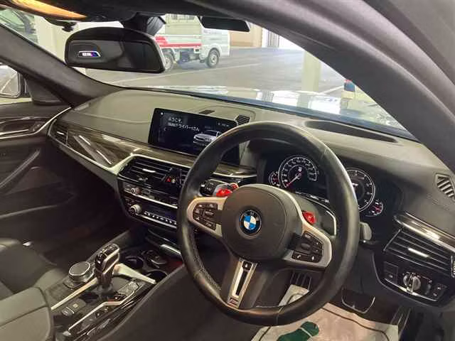 BMW M5