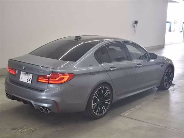 BMW M5
