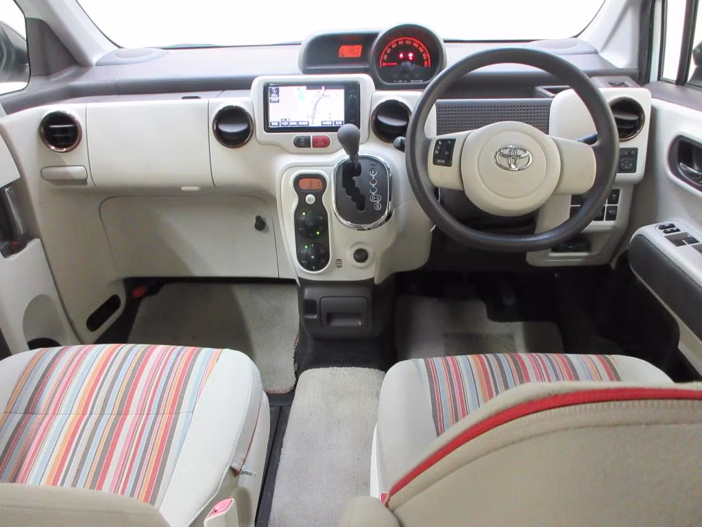 TOYOTA PORTE