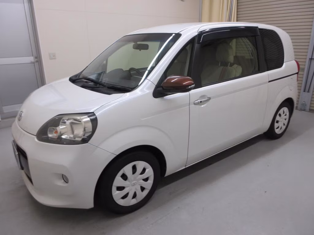 TOYOTA PORTE