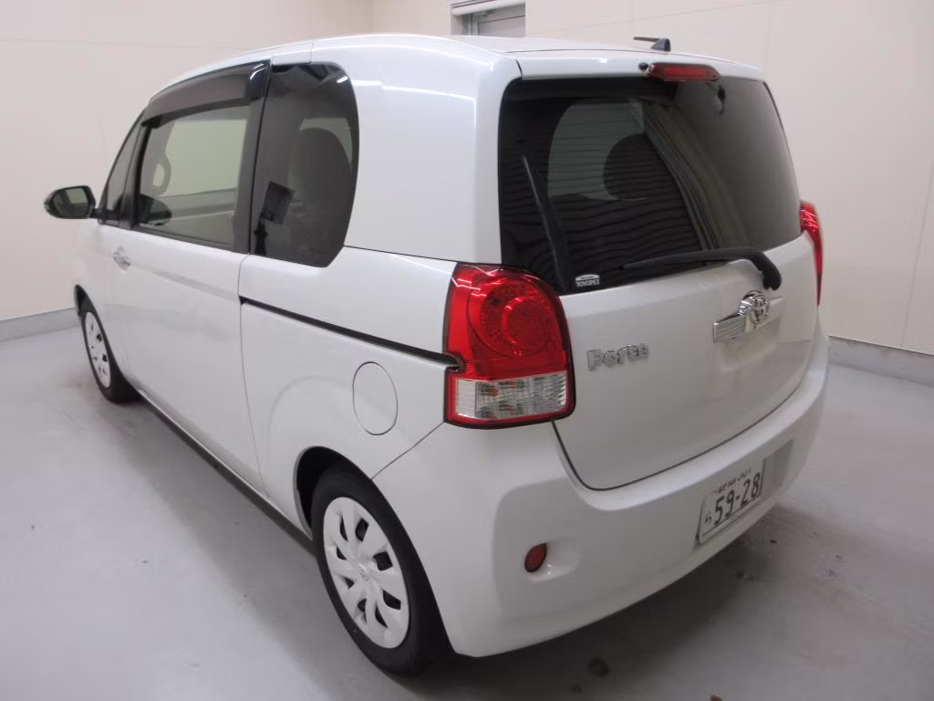 TOYOTA PORTE