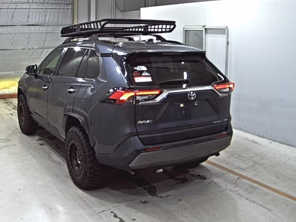 TOYOTA RAV4