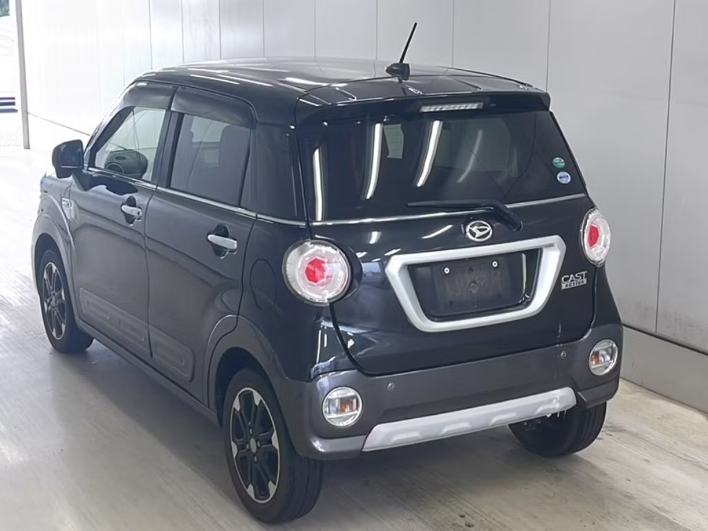 DAIHATSU CAST