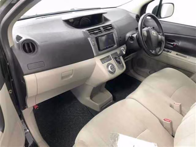 TOYOTA PASSO SETTE