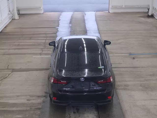 LEXUS IS300H