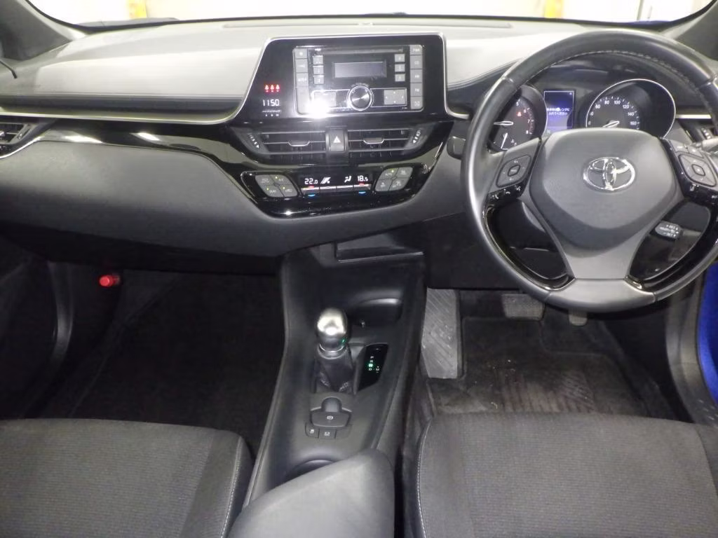 TOYOTA C-HR