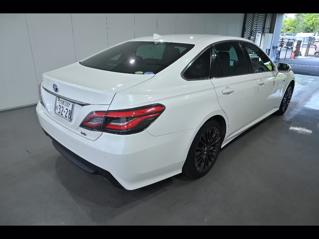 TOYOTA CROWN