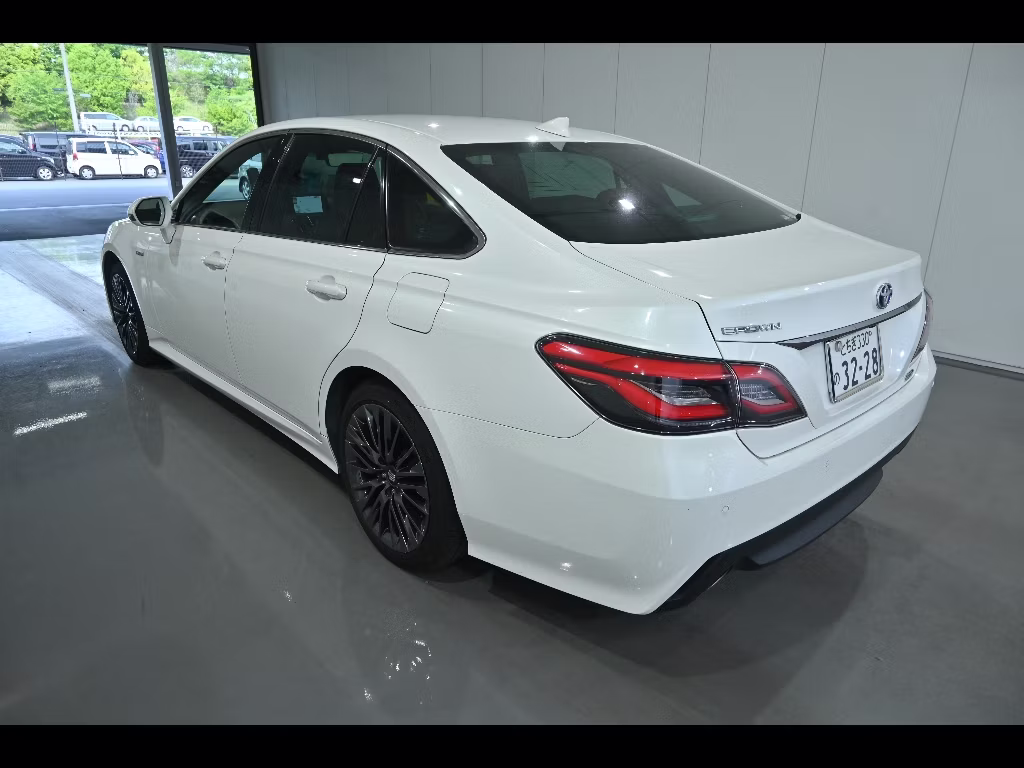 TOYOTA CROWN