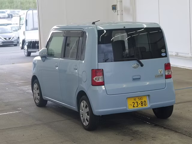 DAIHATSU MOVE CONTE