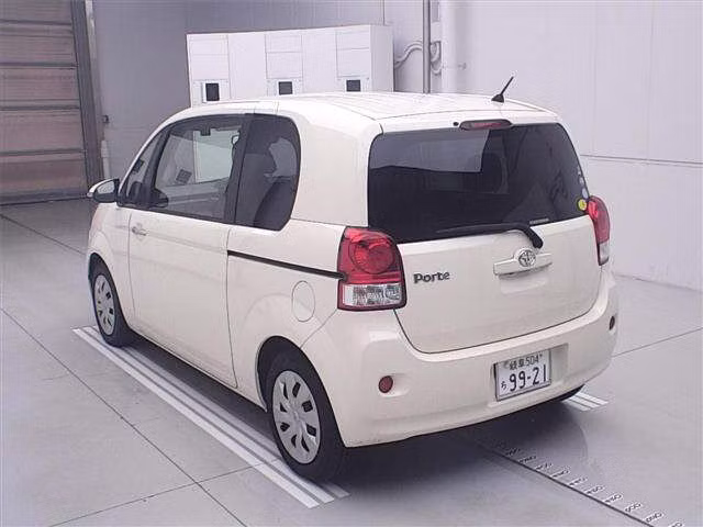 TOYOTA PORTE