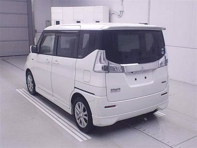 MITSUBISHI DELICA D:2