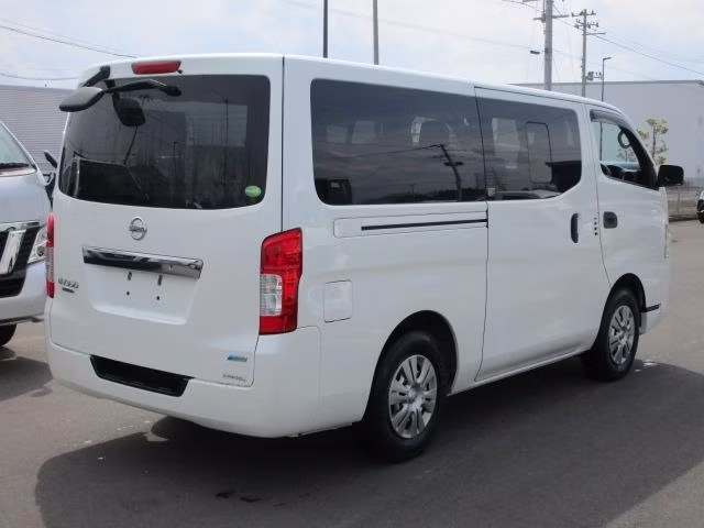 NISSAN NV350 CARAVAN
