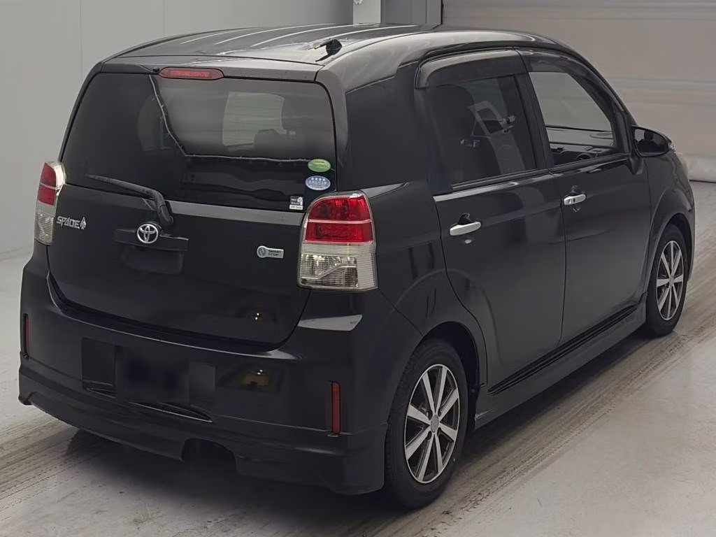 TOYOTA SPADE