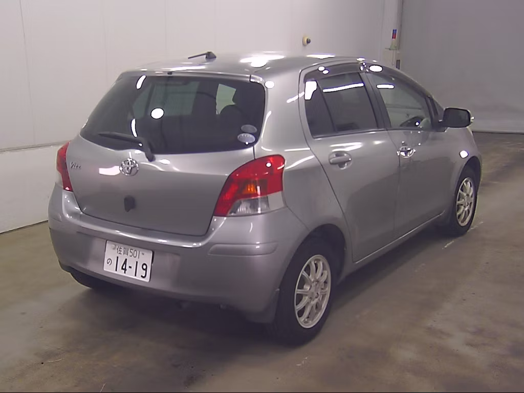 TOYOTA VITZ