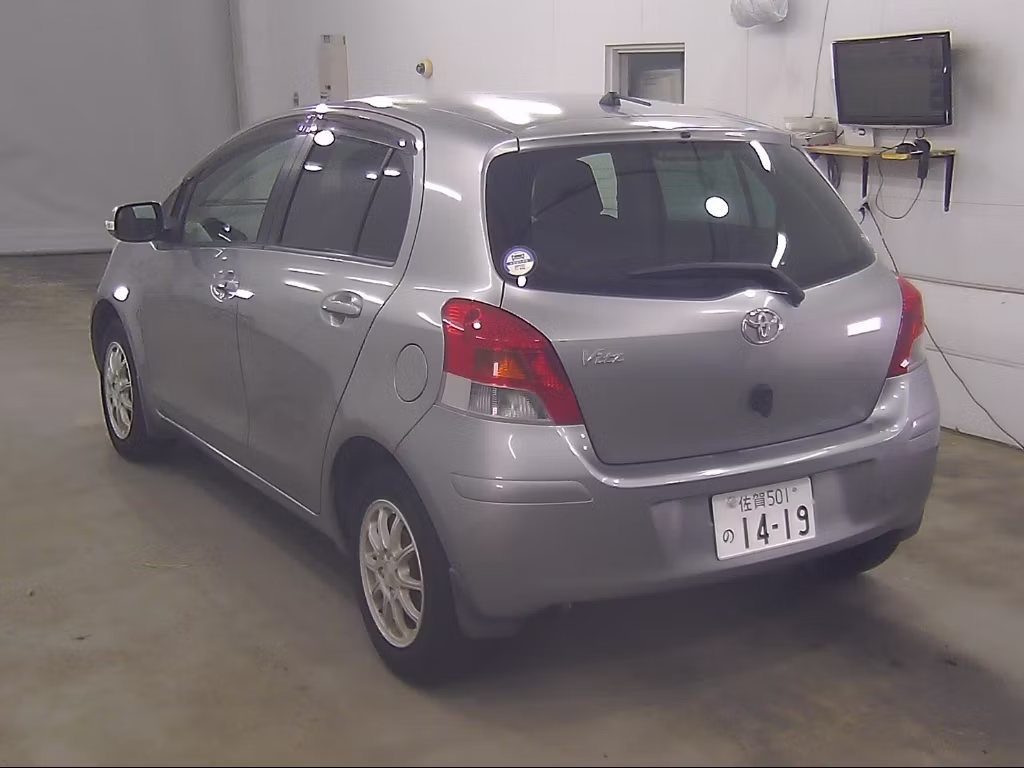 TOYOTA VITZ