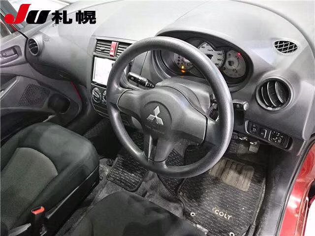 MITSUBISHI COLT