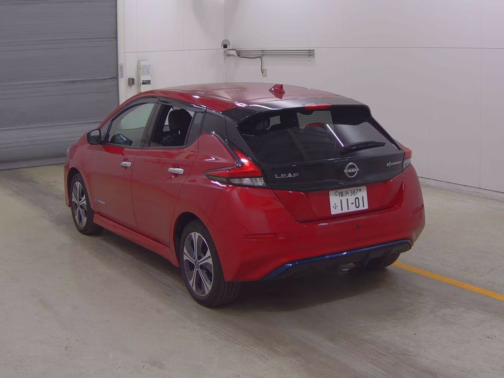 NISSAN LEAF