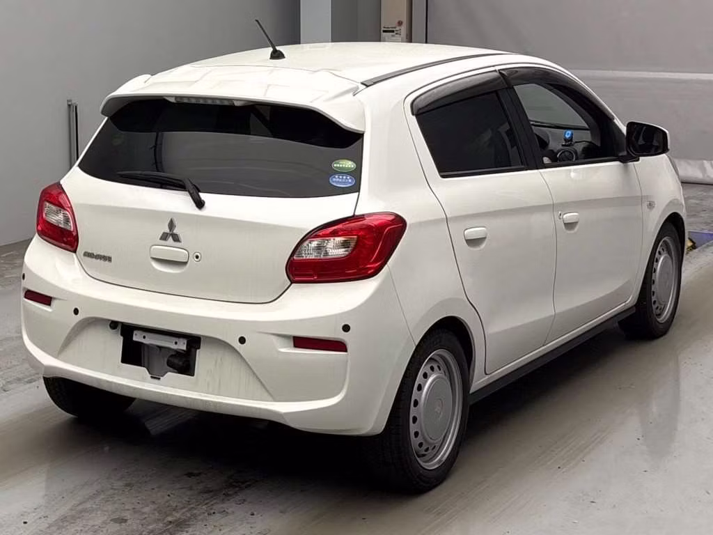 MITSUBISHI MIRAGE