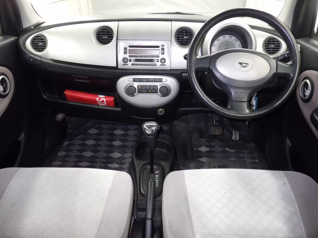 DAIHATSU MIRA GINO