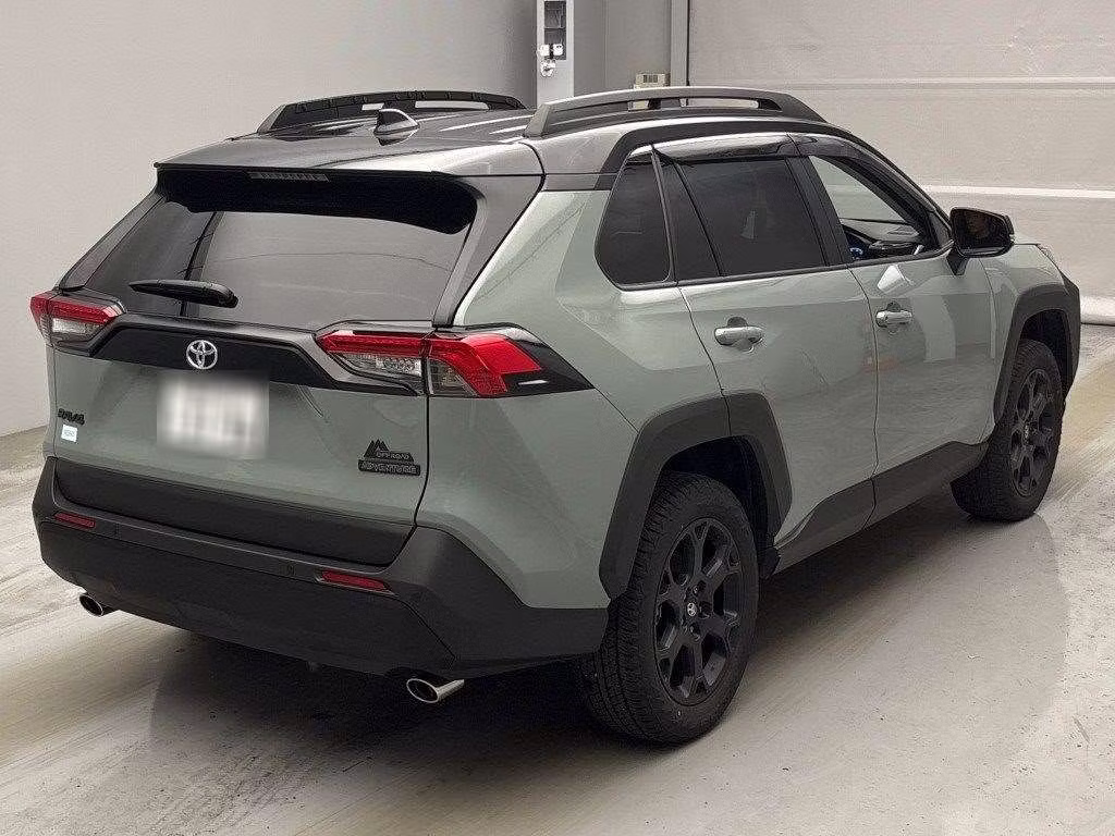 TOYOTA RAV4