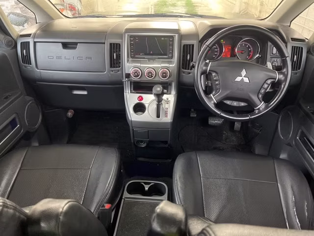 MITSUBISHI DELICA D:5