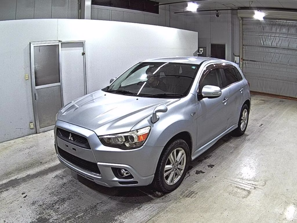 MITSUBISHI RVR