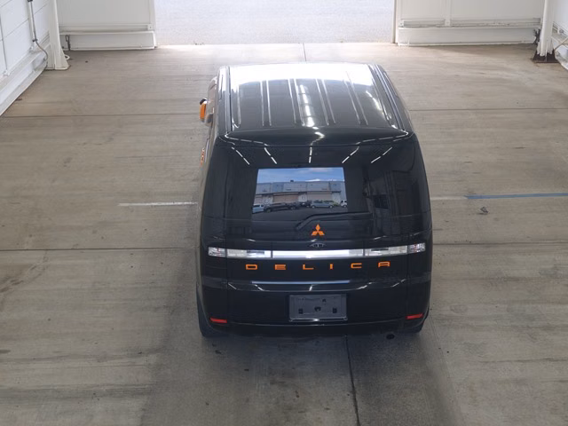 MITSUBISHI DELICA D:5