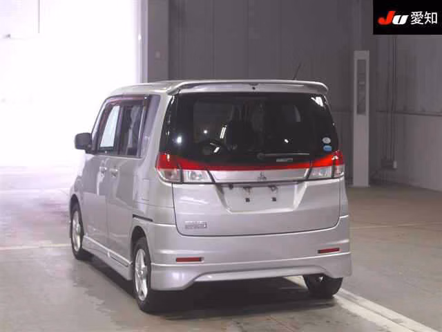 MITSUBISHI DELICA D:2