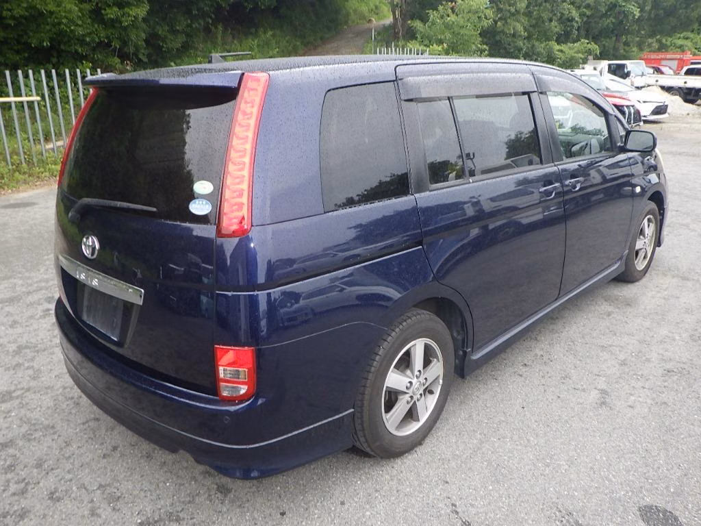 TOYOTA ISIS