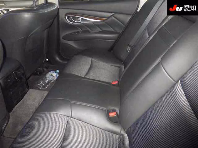 NISSAN FUGA