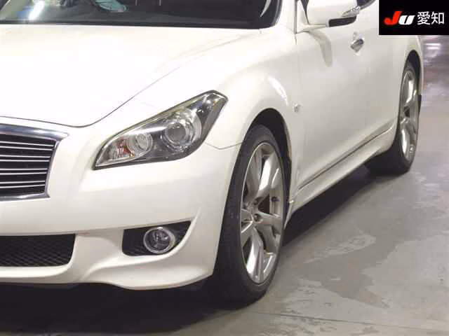 NISSAN FUGA